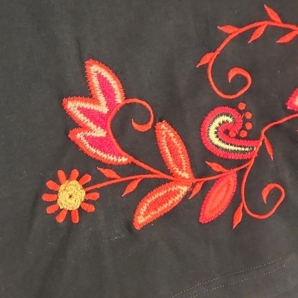 Womens Indigo Moon black too with unique floral embroidery size M. - Picture 11 of 14